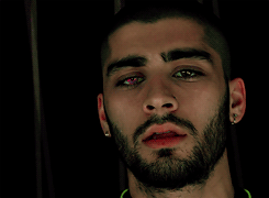 march25ths:   he won’t love you like i would.. 