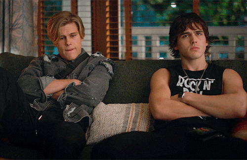 Alex & Luke + Reacting To Reggie Scaring The Molinas