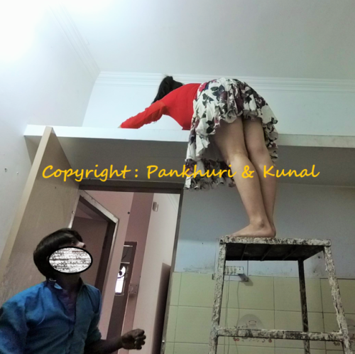 pankhurikunallkoblog:This is not teasing guys ….this is just a glimpse of Pankhuri how she takes help of servant while cleaning the kitchen…….