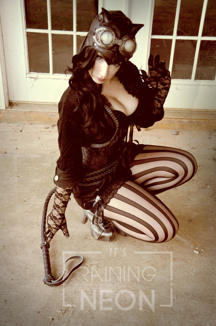 cosplaysleepeatplay:  CATWOMAN COSPLAY | Cosplayer: Its-Raining-Neon [Photographer: