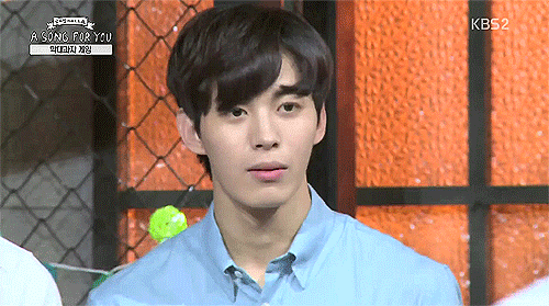 vixxnly:  Hongbin after Hello Venus played the pocky game  