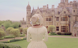 vicbertsource:Victoria’s yellow dress in 2x05 (requested by anonymous)