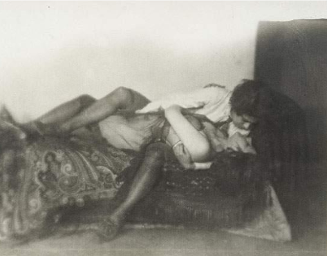 raffaelllllo: germaine krull, les amies, 1924