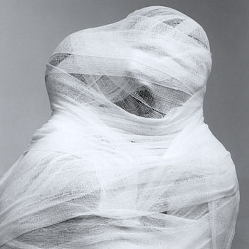 ohthentic:  66lanvin:  delautrecotedumiroir:  White Gauze, Robert Mapplethorpe, 1984.  UNTIL the END we are NOW……….No.11  Ohthentic 