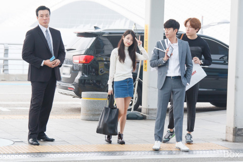 jieunology:    151021 Airport Arrivalcr: boxgame