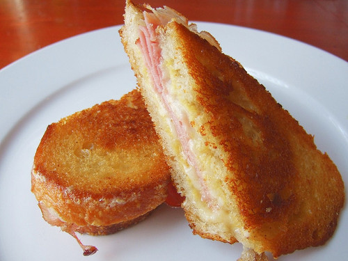 foodluxury:  Love Food? This blog is for you. 