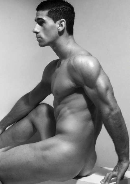 manrumpsxxx:  Follow Me For The Sexiest Rumps On Tumblr