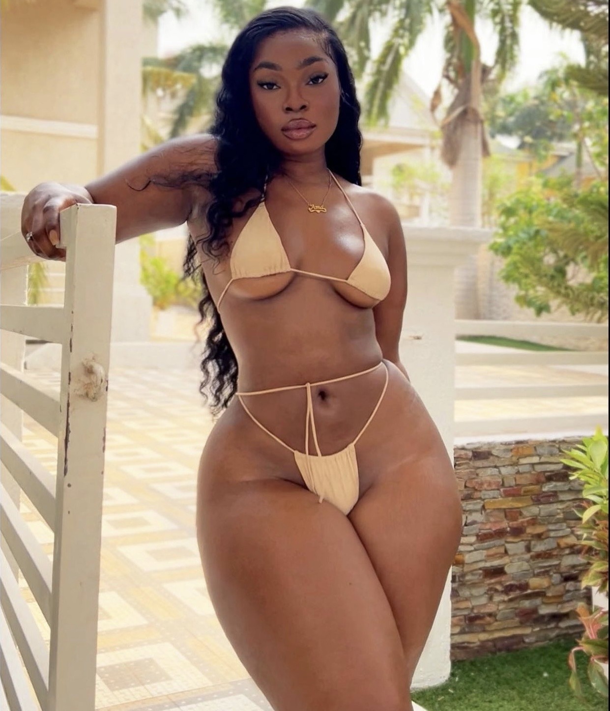 begrimesocks:ZeeBee G ZeeBee G 