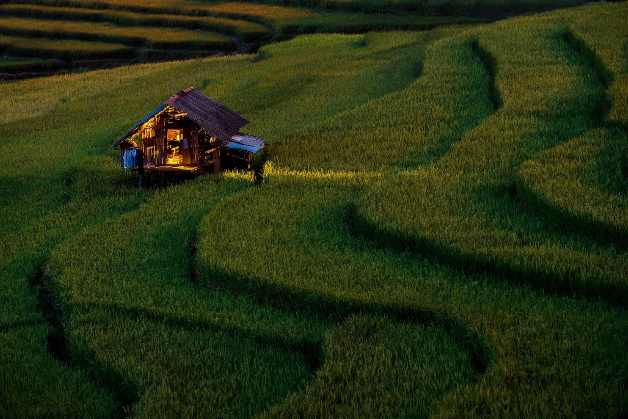 natgeoyourshot:  Trending: Lonely Houses Part Deux  Last October, editor Jeanne