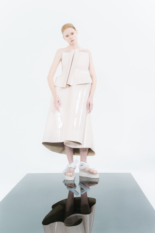pauljungdiary:  melittabaumeister:  Melitta Baumeister SS15  Ph. Paul Jung