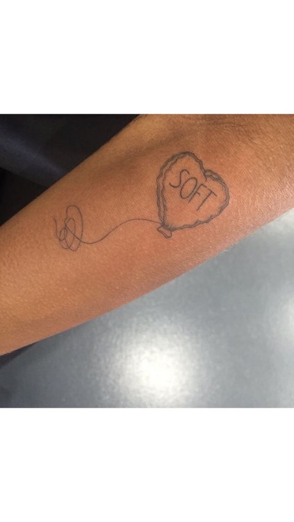 someone got one of my balloons I did tattooed on them :-o