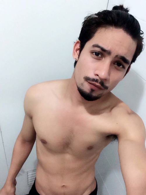 yukata1997:  thairocky:  Thai Men  น่ารักเน๊าะ