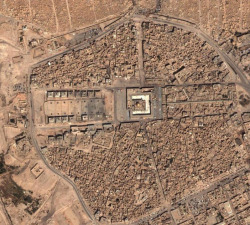 letsbuildahome-fr:  Wadi Al-Salaam: The Largest Cemetery in The World via Amusing Planet Wadi us-Salaam, which literally means the Valley of Peace, is an Islamic cemetery located in the holy city of Najaf, Iraq. The cemetery covers an area of 1485.5 acres