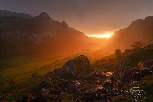 te5seract:Dolomitic Dream, Scottish Myth &The Power of LightbyEnrico Fossati