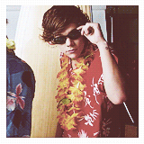 leyums:  Harry Styles in “Kiss You” 