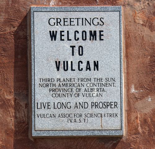 neithervulcannorhuman: corvidae30: - Vulcan, Alberta -   Vulcan is just about an hour south of 