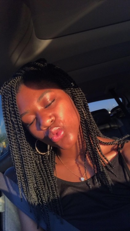 96vitamind:I let my black out when the sun pops up Ig: destinee.noy✨
