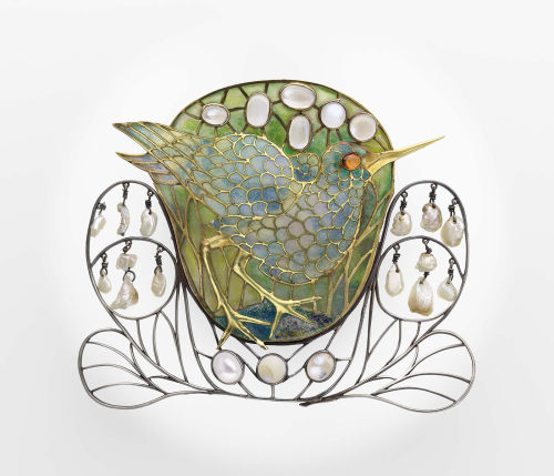 mote-historie: mote-historie: Art Nouveau Marsh-bird brooch by Charles Robert Ashbee, 1901. Mus