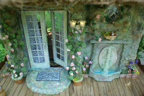 buddhabrot:Ooak Miniature English Cottage HouseNo that’s a Faerie house. 