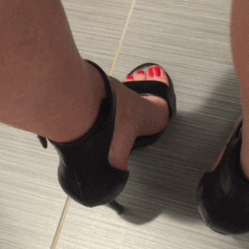 girlfriendsfeet:Enjoy