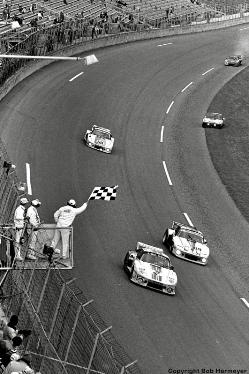 dsylom:  1980: Look at that 914 train to make it to the finish!