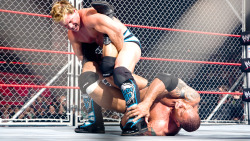 fishbulbsuplex:  Chris Jericho vs. Batista
