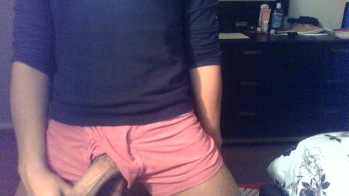 nakedmoan:  submission by http://irr3gularpeach.tumblr.com/ 