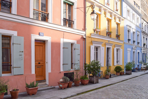 vacilandoelmundo: Rue Crémieux, Paris, France (by Audrey)