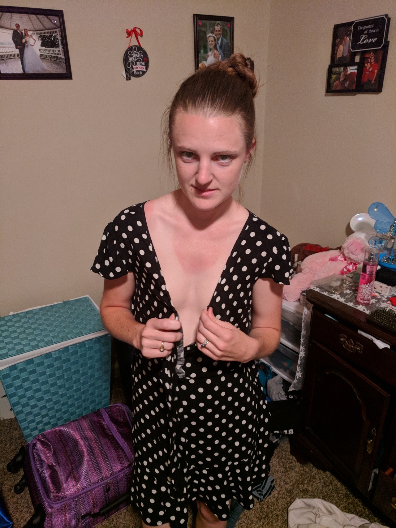 genobabyyeah:  My wife got a new dress, and I love it! Especially when she has no