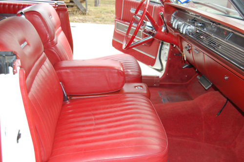 hotrodzandpinups: allamericanclassic:1965 Lincoln Continental 4-Door ConvertibleLove it