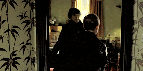 cuccaine:roadswewalk:welcome to 221b  |  S01E01 A Study in PinkHE IMMEDIATELY TURNS TO JOHN AFTER OP