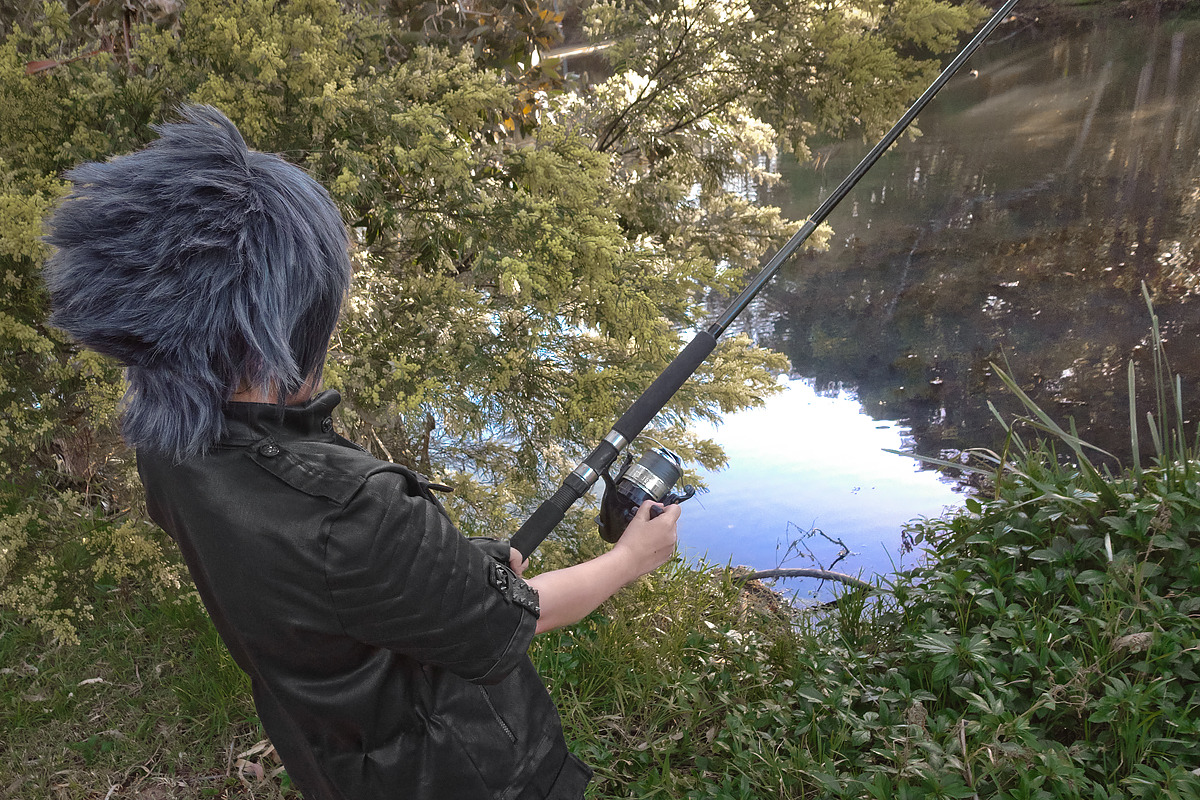 behindinfinity:  Talk about backseat fishingFinal Fantasy XV cosplayNoctis ◆ Jin @jin.behindinfinity Ignis