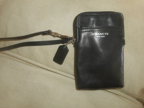 $14.0 ~ COACH NEW YORK BLACK LEATHER WRISTLET POUCH IPHONE HOLDER / CREDIT CARD, Purse Charms, Handb