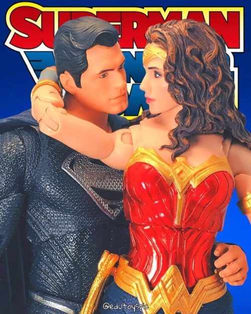 Reposted from @66_seals Superman & Wonder Woman Power Couple By @edutoyspic . . . . . #superman 