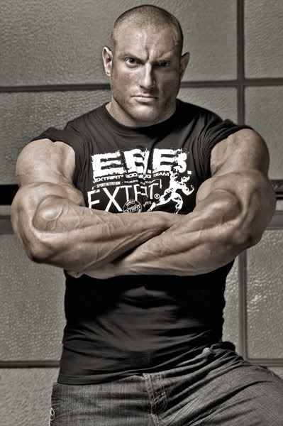 hyper-masculine:  HYPER-MASCULINE ♂ ► http://hyper-masculine.tumblr.com/ ◄