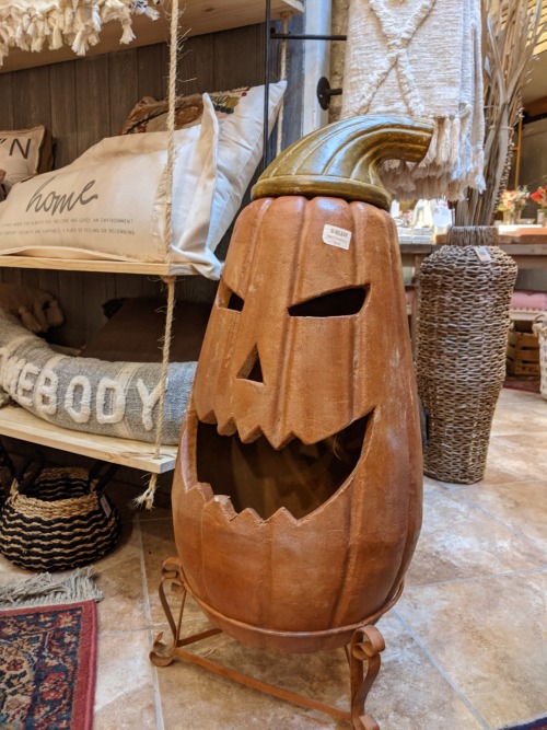 halloweenatdusk: Cute ghost & pumpkin ceramics found in Lakeland, Fl