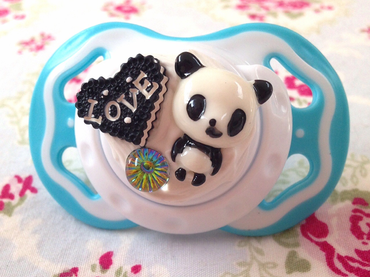 naughtyy-little-princesss:  pottycakes:  www.etsy.com/shop/LittlePottyCakes HI HI