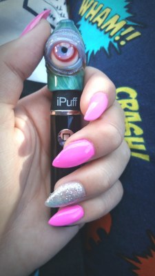 smoketheherballnight:  My ipuff;) I love it!