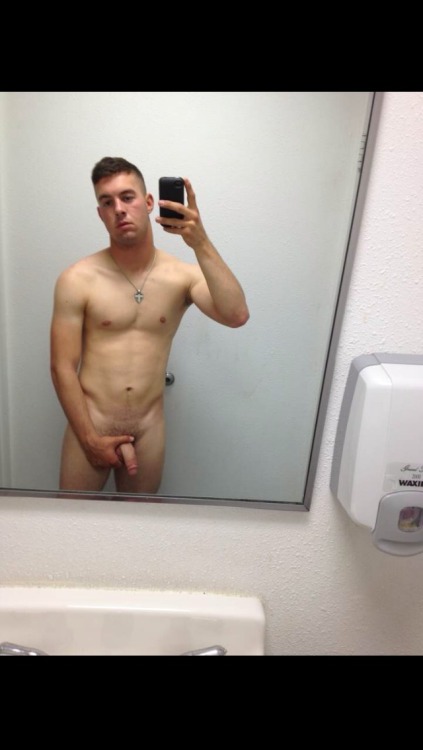 ksufraternitybrother:  Swiffer  KSU-Frat Guy: Over 86,000 followers and 59,000 posts.Follow me at: ksufraternitybrother.tumblr.com