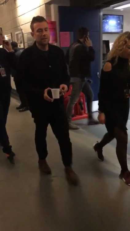 i cherish these pictures of damon walking around with cups of tea it’s so fuckjng britIsH