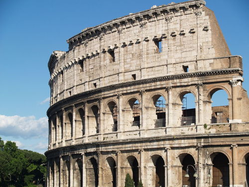 last-of-the-romans:The Roman Colosseum 