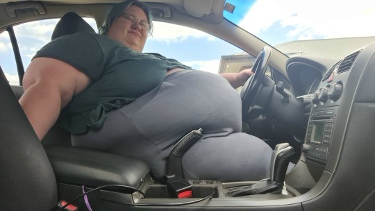 nyanfat-deactivated20220524:I’m going to really need to work out a bigger car sooner rather than later. 😅🐷