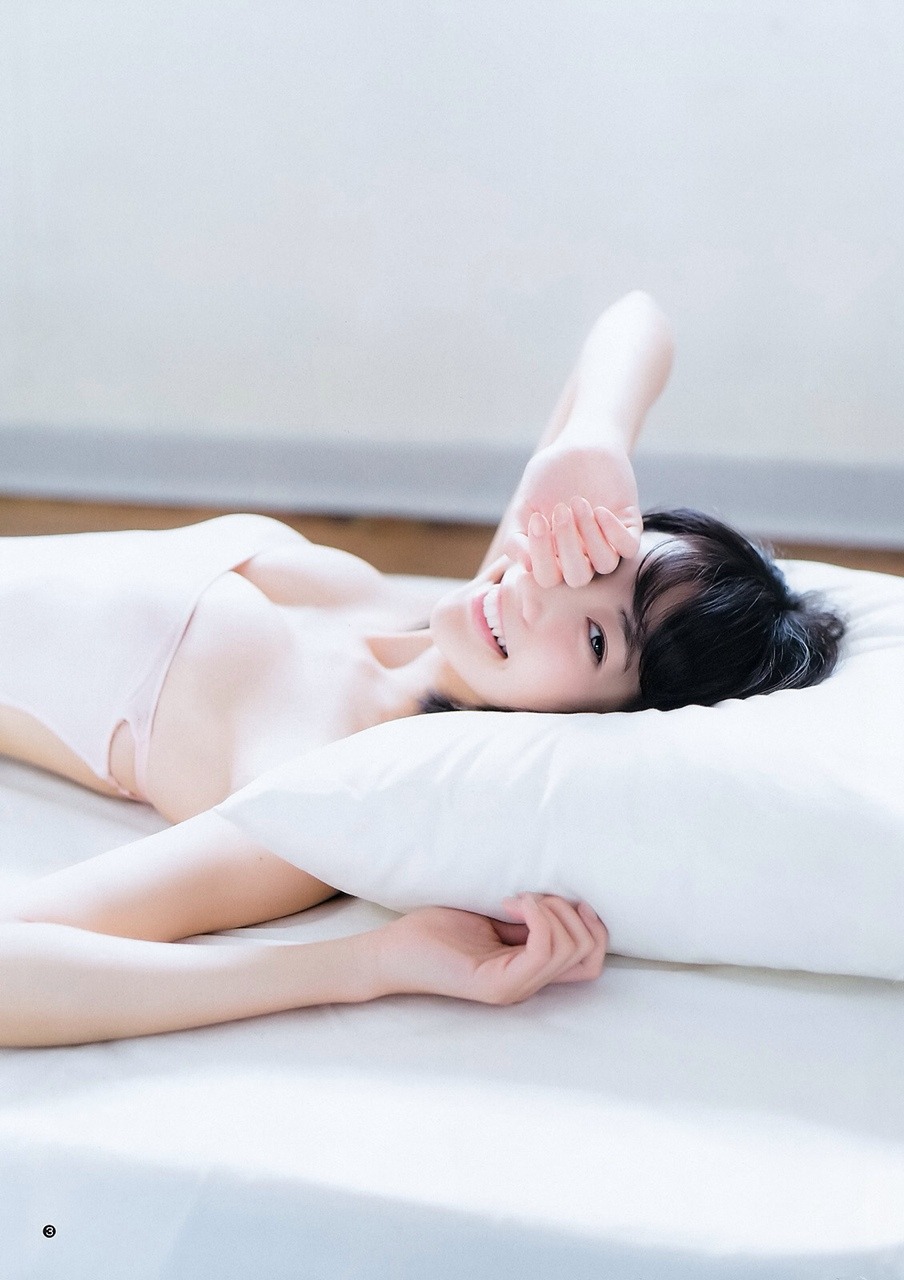 anieradekat:  武田玲奈  週刊ヤングジャンプ 2015 No.20