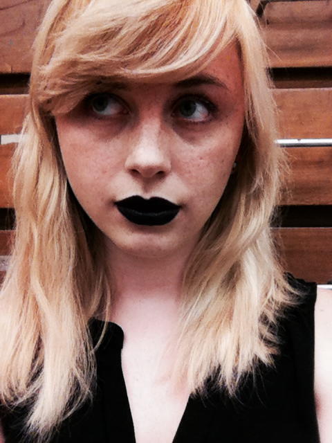 comicallyartisticelegance:my life drawing instructor thinks i look scary