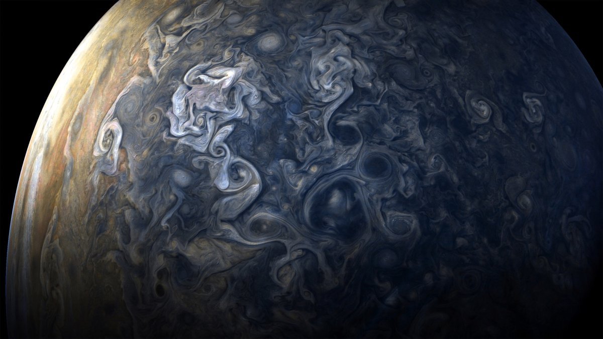 learn-everything:NASA’s Juno just sent back new photos of Jupiter! Here are some