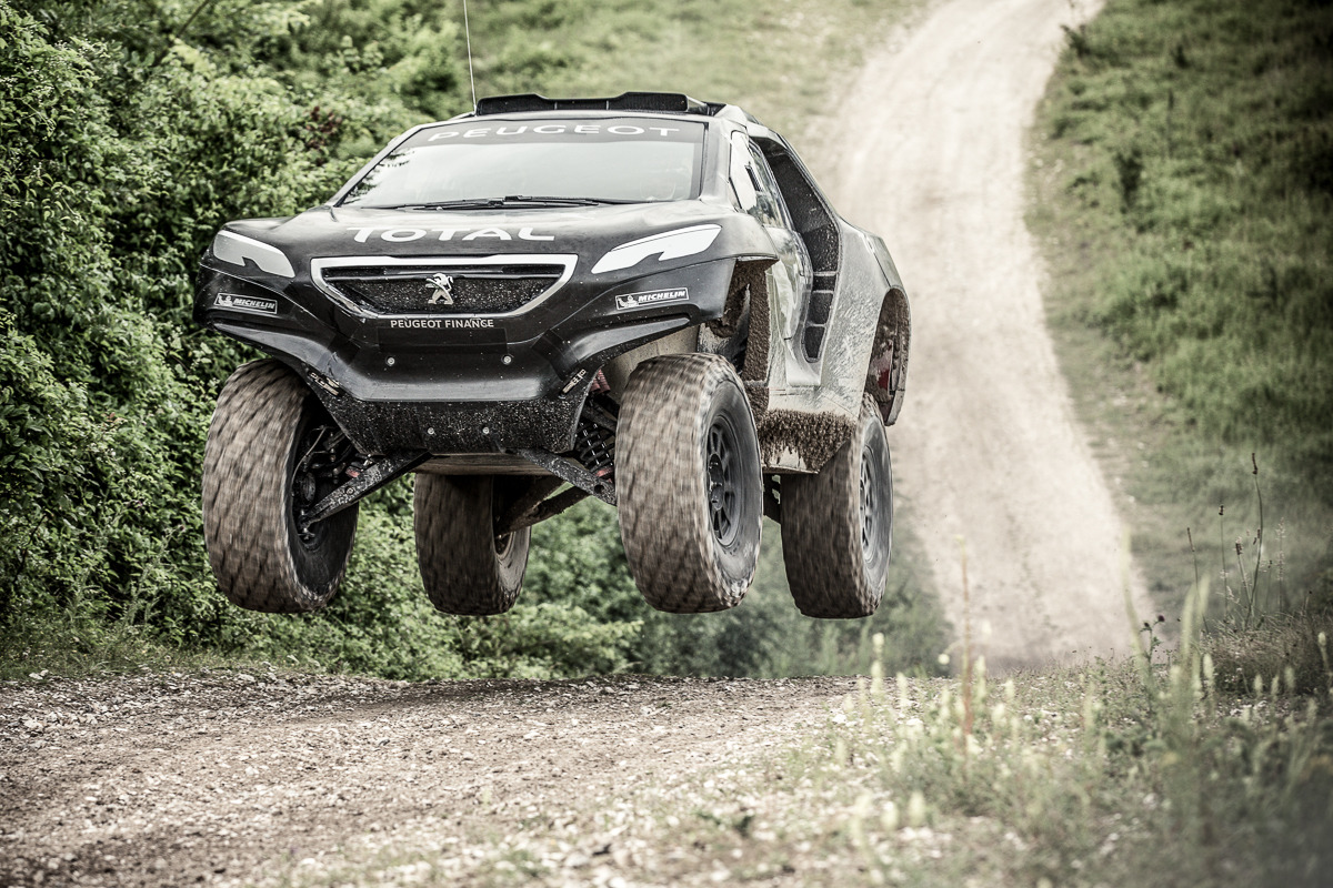 automotivated:  Dakar 2015: Peugeot 2008 DKR