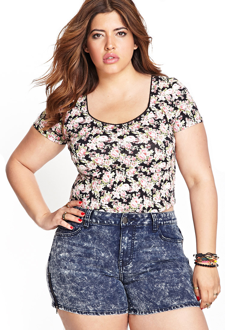 curveappeal:  Denise Bidot for Forever 21  42 inch bust, 34 inch waist, 47 inch hips