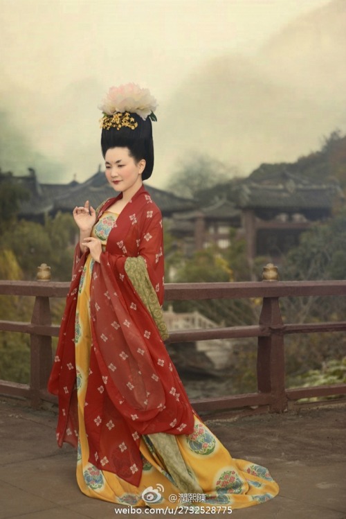 olanthanide:mingsonjia:仕女摄影 by 潤熙陳1,2,3 Tang Dynasty 4,5,6 Song Dynasty 7,8,9 Ming Dynasty #pho