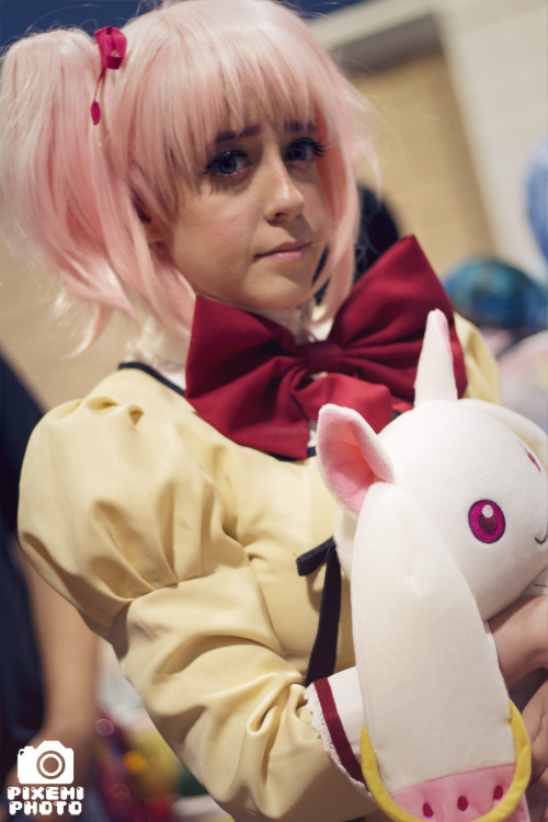 Metrocon 2015 // Hallway Shots: Friday (2/3)If you reupload these to anywhere else, please do not ed