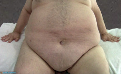 smldkphatass:  Fat Dude with a Small Pecker.